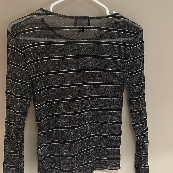 LUMIERE Women's Long Sleeve Sparkly Top in Black/Silver│Size Small - Picture 11 of 14
